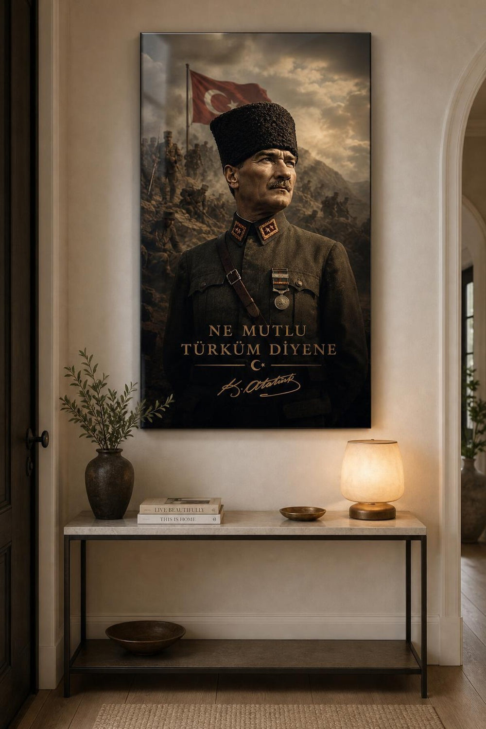 Atatürk Temalı Baskılı Cam Tablo – Türk Bayraklı UV Baskı Dekoratif Duvar Tablosu