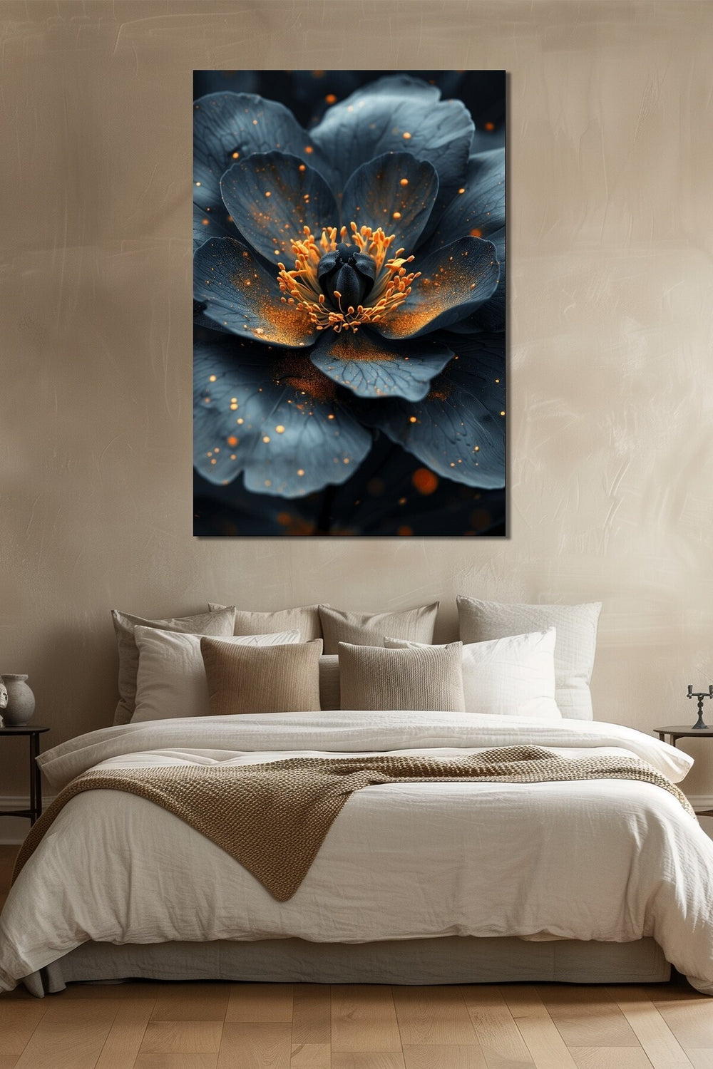 Siyah Çiçek Baskılı Cam Tablo – Altın Detaylı Modern Floral Dekoratif Duvar Tablosu