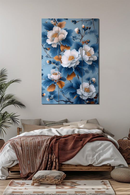 Çiçek Baskılı Cam Tablo – Mavi Beyaz Floral Desenli Şık Dekoratif Duvar Tablosu