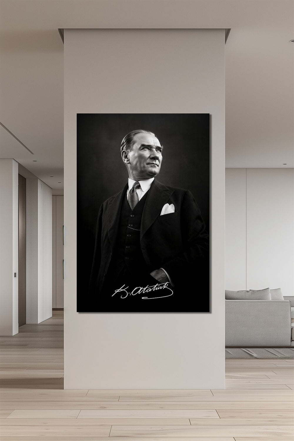 Atatürk İmzalı Siyah Beyaz Cam Tablo – Modern Prestij UV Baskı Duvar Dekoru